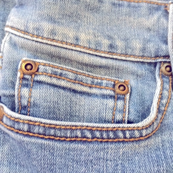 St Johns Bay Straight Leg Jeans Med Wash -Size 10P - Picture 3 of 8